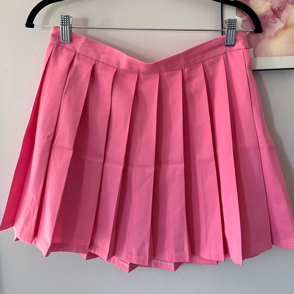Pink pleated skirt from Amazon